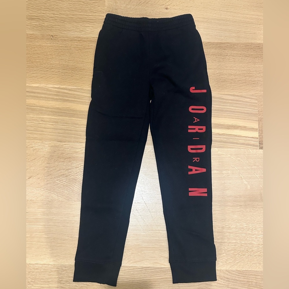 Youth medium Jordan sweat pants